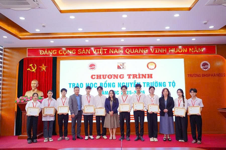 Trao học bổng Nguyễn Trường Tộ cho sinh viên Trường ĐHSP Hà Nội 2, năm học 2025-2026